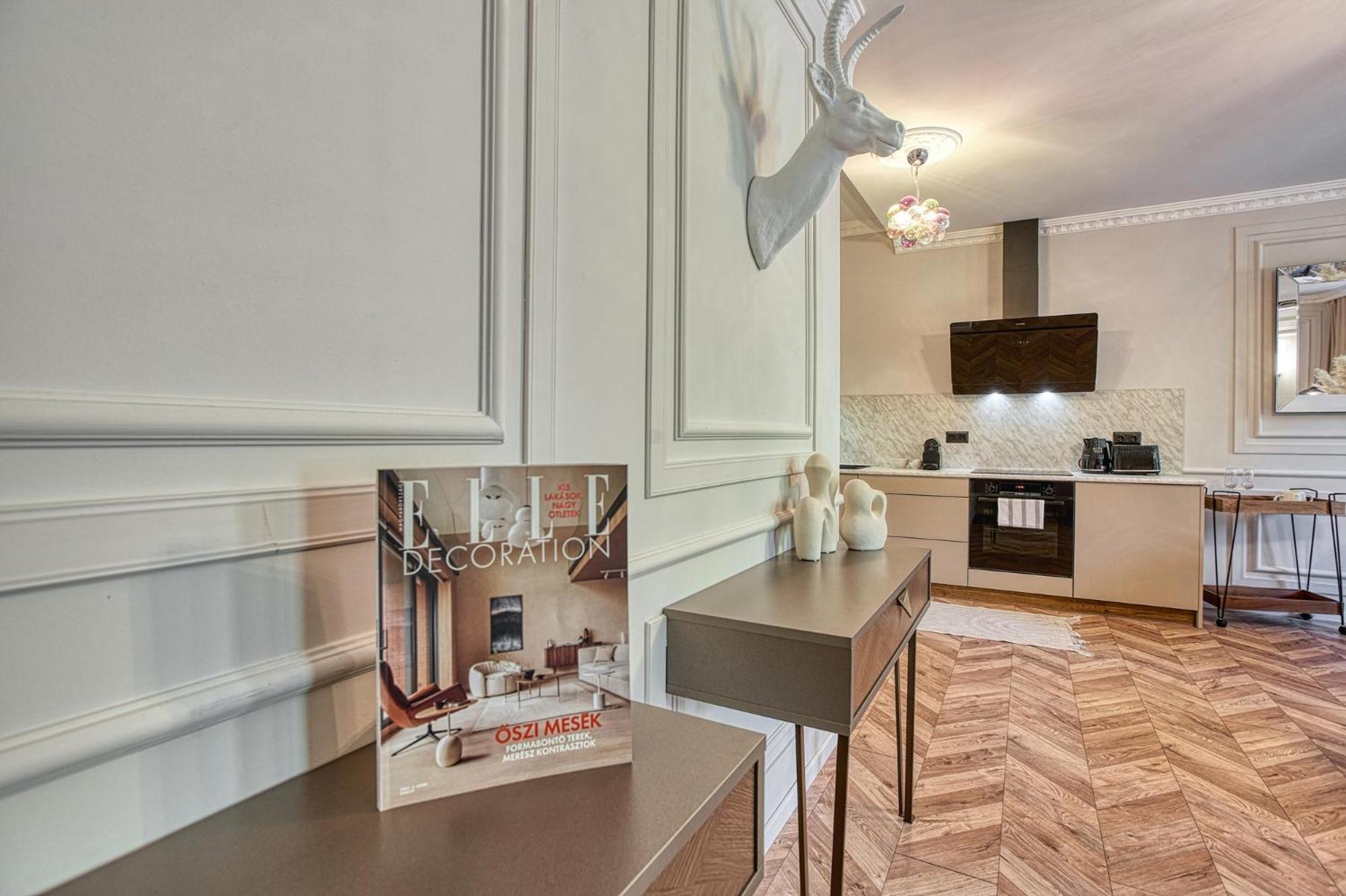 The Doors Luxury Apartment Mosonmagyaróvár 外观 照片