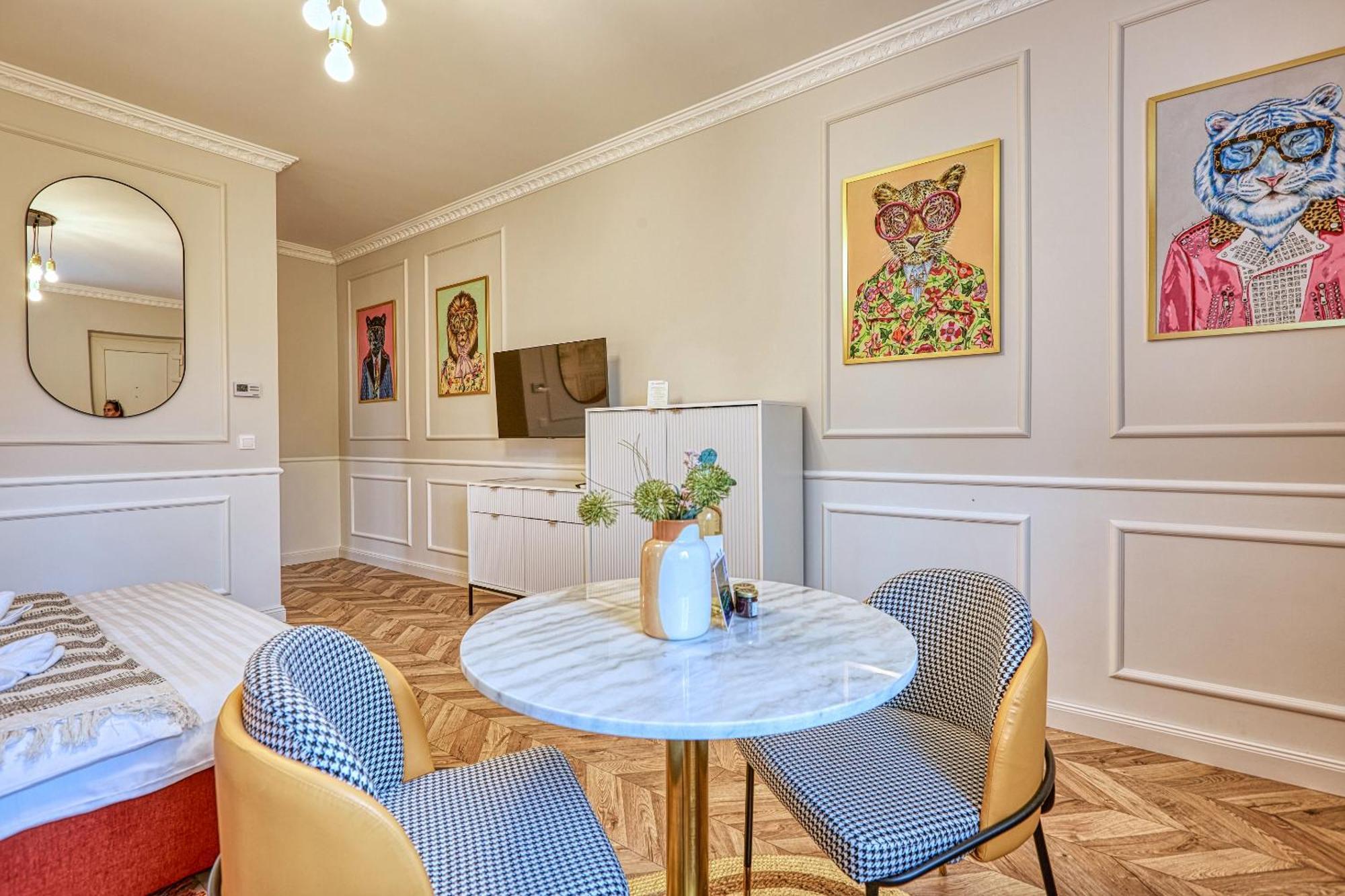 The Doors Luxury Apartment Mosonmagyaróvár 外观 照片